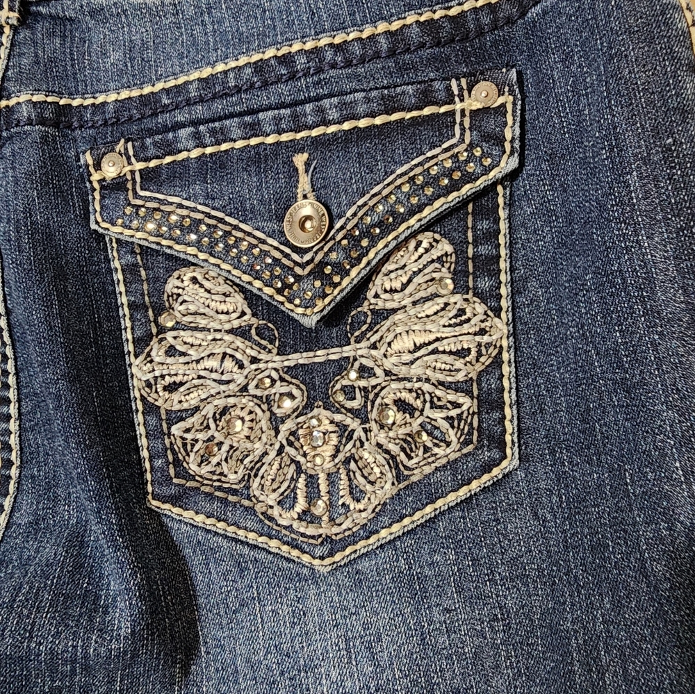 EUC Nine West "Date Night Fit" Capri Jeans - Picture 6 of 6